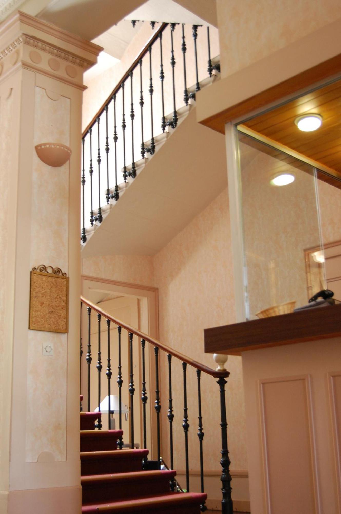 Hotel Savoy Aix-les-Bains Buitenkant foto