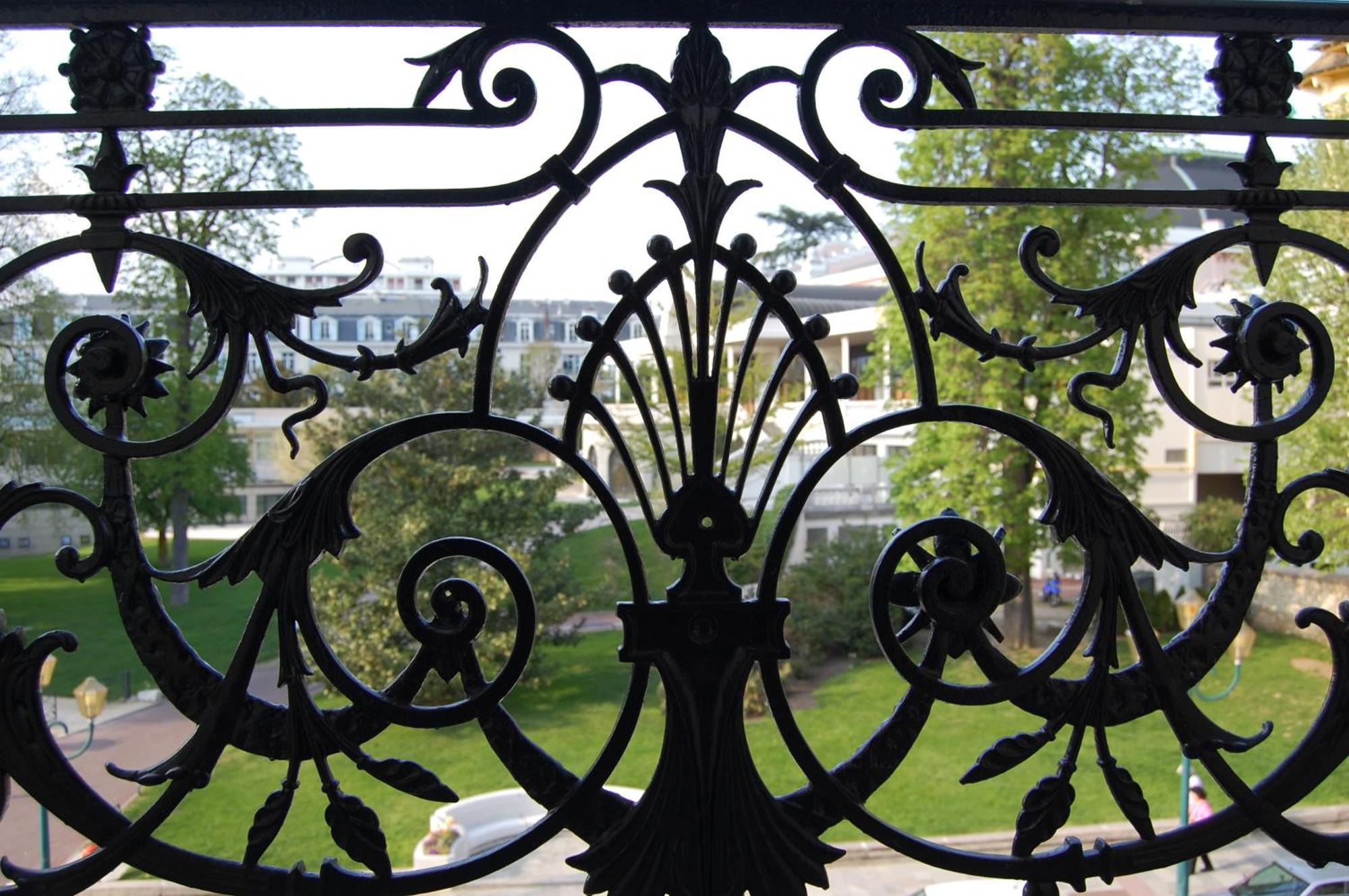 Hotel Savoy Aix-les-Bains Buitenkant foto