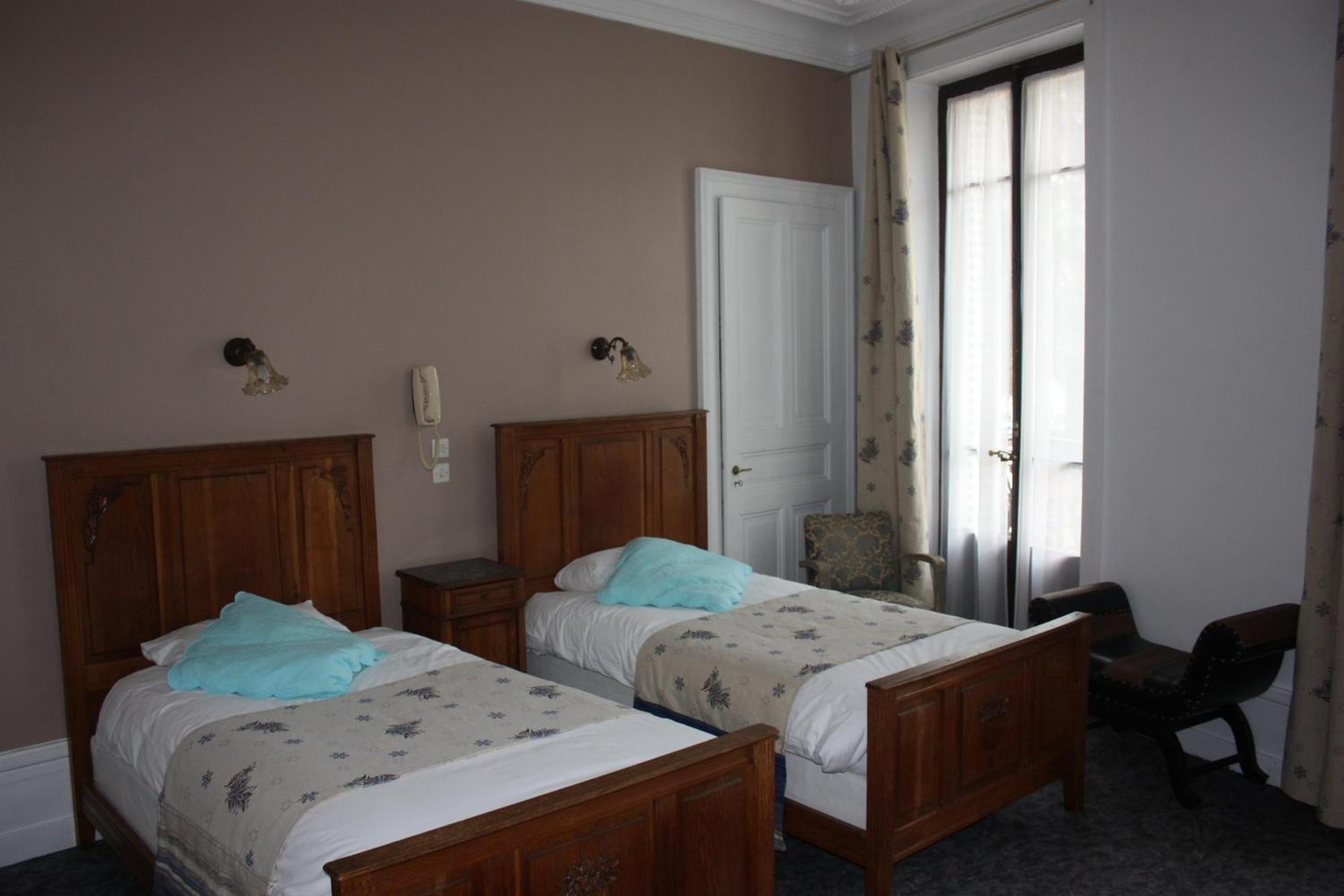 Hotel Savoy Aix-les-Bains Buitenkant foto